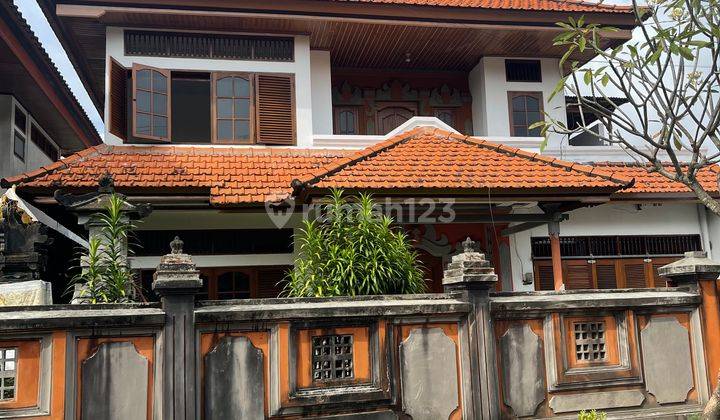 (H89) BALINESE STYLE LARGE HOUSE NEAR PURI BUNDA Hospital in Central Gatsu, Dauhpuri Kaja 1