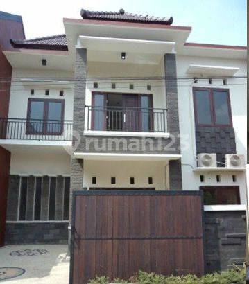 (J26) RUMAH MODERN MINIMALIS DI KEROBOKAN  1