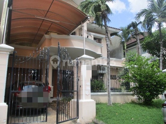 1505 Lelang Rumah Graha Famili SHM Surabaya Barat Dekat Ptc
