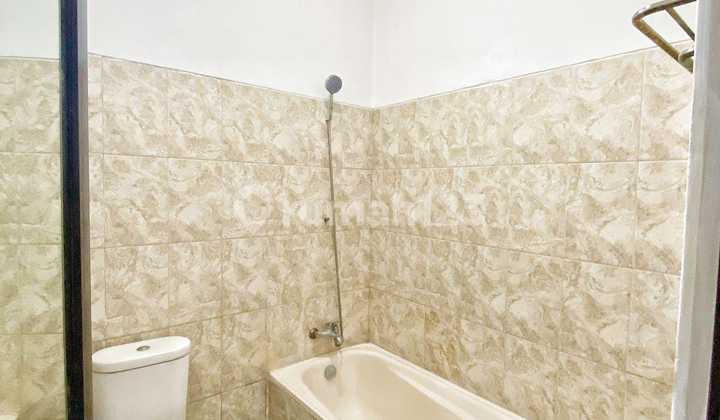 Nice House With Complete Furniture. Klodran, Colomadu.