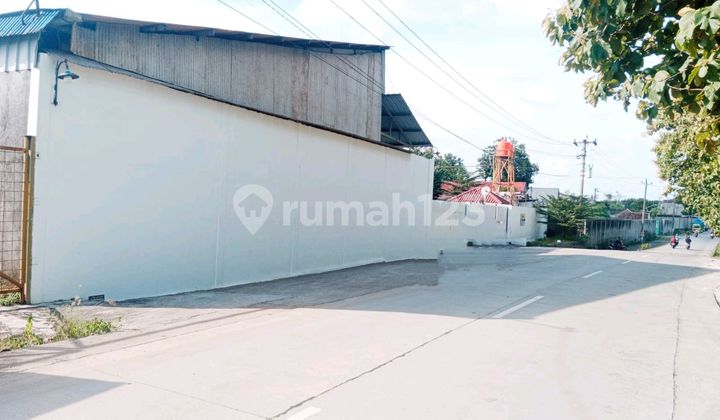 Good Strategic Factory Warehouse Close to Solo.