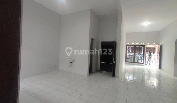 Rumah Bagus Bersih Dekat Luwes Gentan  3