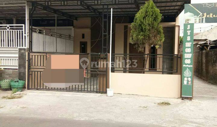 Rumah Baru Bagus Dekat ke Luwes Gentan  1