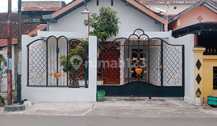 Nice House Near Manahan Stadium Solo