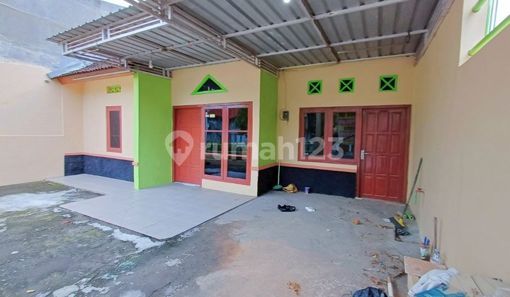 House Near Jayawijaya Park Mojosongo Jebres Solo