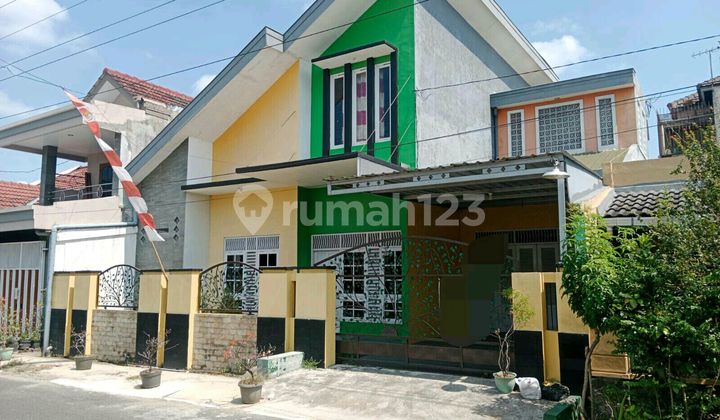 Rumah Bagus Perumahan Fajarindah Colomadu 1
