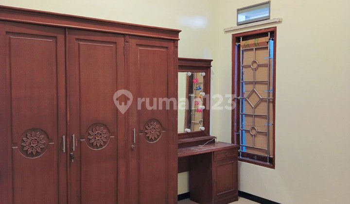 Nice Semi-Furnished House Near Klodran Solo Toll Road