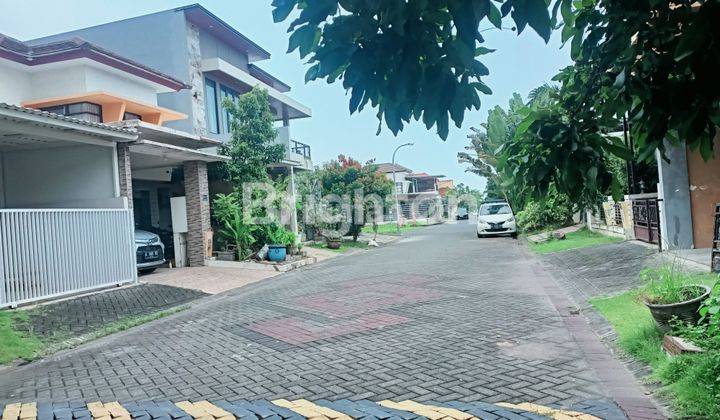 RUMAH SIAP HUNI SATU SETENGAH LANTAI MINIMALIS 2