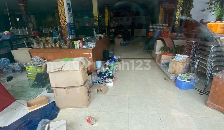 Dijual Bangunan Bekas Toko Oleh Oleh di Lokasi Yang Strategis  3