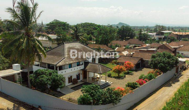 Villa cantik view pegunungan dan sawah di Gondanglegi Malang 1