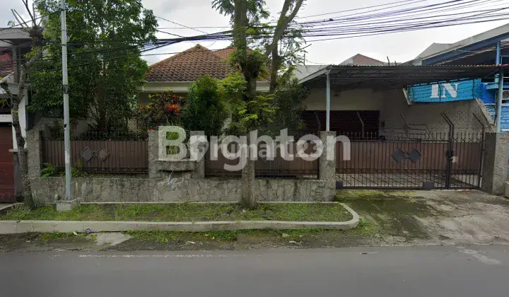 Dijual Rumah Cantik di Raya Tidar Malang Dekat Sekolah Charis 1