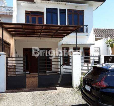 DIJUAL RUMAH 2 LANTAI SIAP HUNI 8 KAMAR COCOK UNTUK TINGGAL DAN INVESTASI KOST DI ARAYA MALANG 1