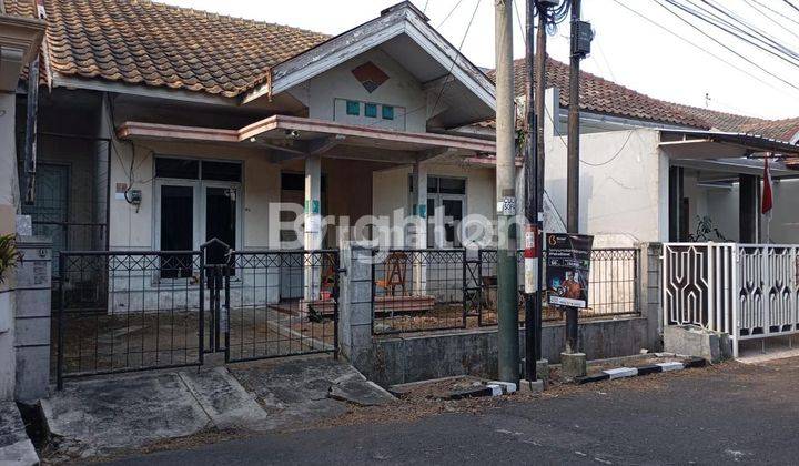 RUMAH TENGAH KOTA LINGKUNGAN ASRI DI TAMAN SULFAT MALANG 1