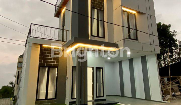 VILLA CANTIK 3 LANTAI DENGAN ROOFTOP DAN PRIVATE POOL AREA NGAGLIK BATU 1