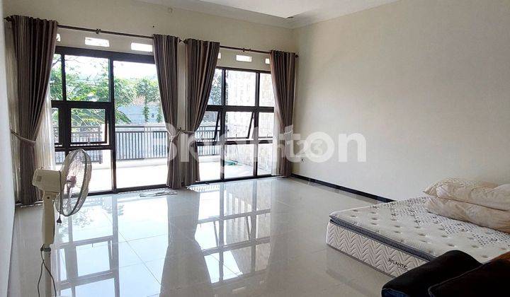 RUMAH CANTIK BALKON VIEW GUNUNG DI VILLA PUNCAK TIDAR MALANG 2