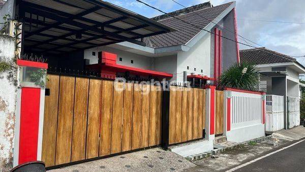 Rumah Minimalis Tengah Kota Malang Area Bunga Bunga 1