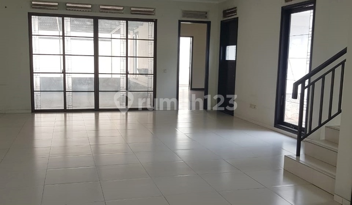 Rumah, 2 Lantai, di Kota Baru Parahyangan Btd Mainroad