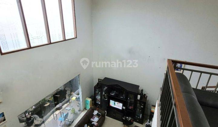 Rumah Bagus Semi Furnished di Batununggal, Bandung 2