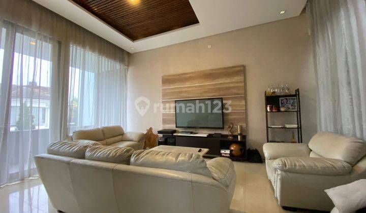 Rumah Minimalis Lux Singgasana Pradana 1