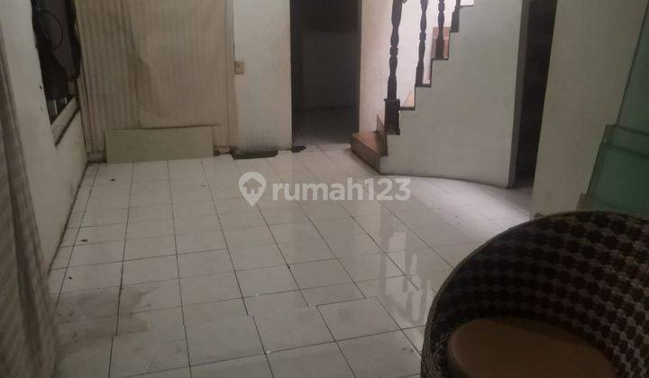 Rumah 2 Lantai di Sukahaji, Bandung 5