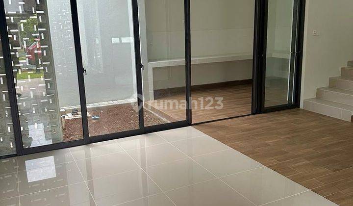 2 Unit Rumah Flora Summarecon 2