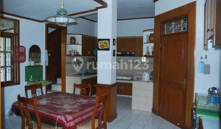 Rumah 2 Lantai Bagus Komplek Budi Luhur  2