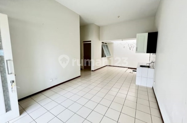 Rumah di Kota Baru Parahyangan Tatar Banyak Sumba