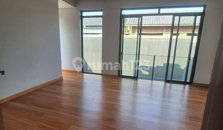 Rumah Baru Kota Baru Parahyangan Tatar Nilapadmi