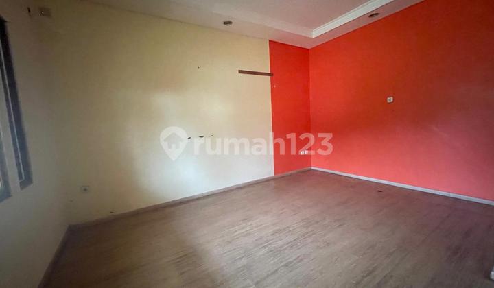 Tempat Usaha Sultan Tirtayasa, Bandung