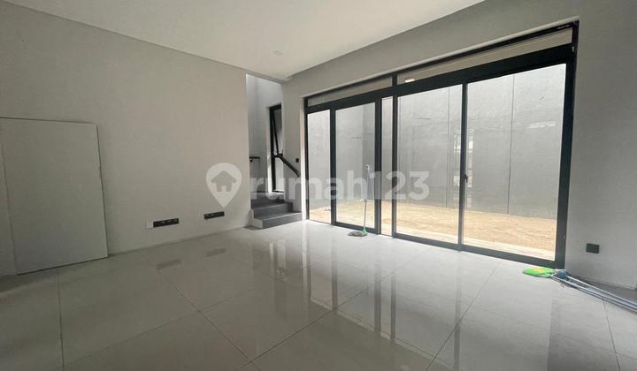 Rumah Baru Kota Baru Parahyangan Nilapadmi