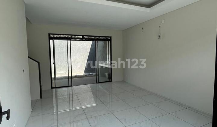 Rumah, di Kota Baru Parahyangan Tatar Tarubhawana