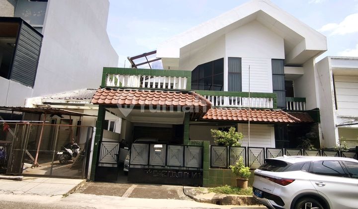 Rumah Mirip Townhouse 2,5 Lantai Siap Di Huni Di Perumahan Intercon Rumah Mirip Townhouse 2,5 Lantai Siap Di Huni Di Perumahan Intercon