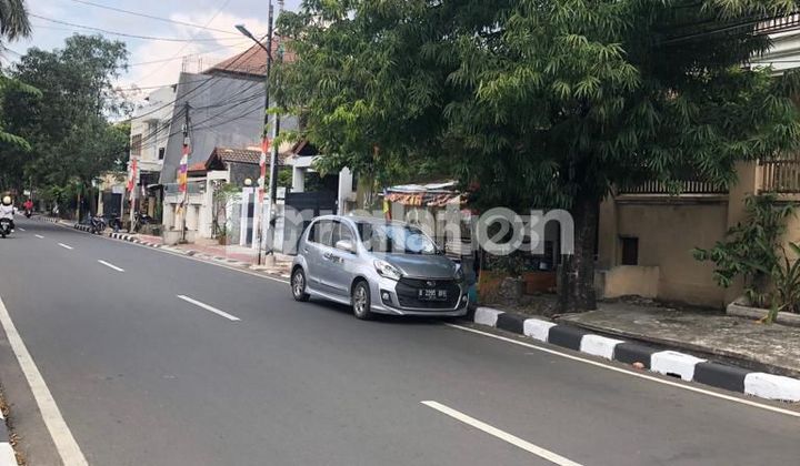 Rumah Tanjung Duren Dihitung Tanah dengan Lokasi Strategis di Pinggir Jalan Besar. 2
