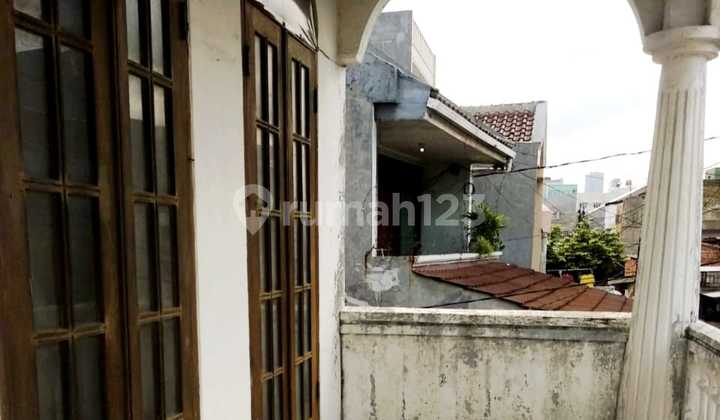 Strategic 2-Story House in Tanah Abang, Petojo Central Jakarta with NJOP Price 2