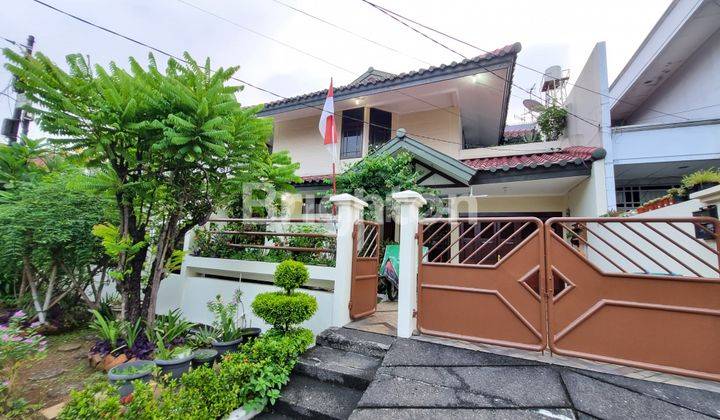 RUMAH PURI KEMBANGAN 2 LANTAI FULL FURNISH DENGAN TAMAN YANG CANTIK 1