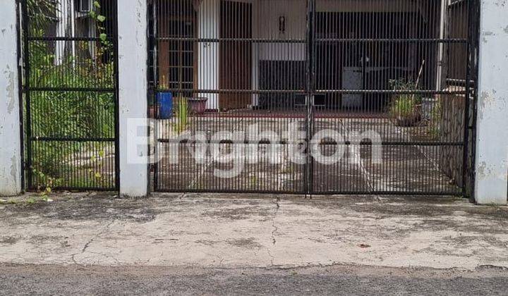 RUMAH PATRA TOMANG DURI KEPA BANGUNAN 2 LANTAI HITUNG TANAH DENGAN LETAK JALAN KULDESAK 1