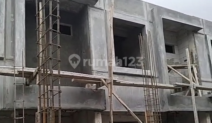 Rumah Indent 2 Lantai Di Utan Kayu, Jakarta Timur Rumah Indent 2 Lantai Di Utan Kayu, Jakarta Timur