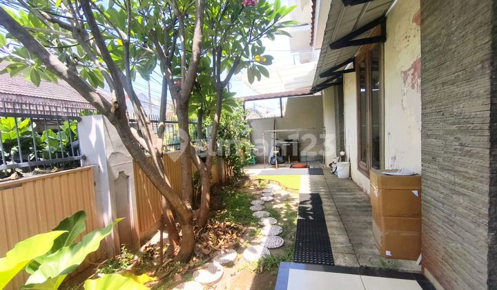 Fully Furnished House for Rent in North Tanjung Duren, West Jakarta 2