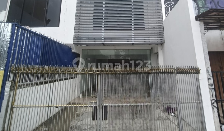 Ruko Strategis Dan Komersial 3, Lantai Di Cideng Barat Siap Dipakai Ruko Strategis Dan Komersial 3, Lantai Di Cideng Barat Siap Dipakai