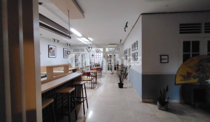 Rumah Strategis di Tomang 2 Lantai Cocok Hunian dan Usaha 2