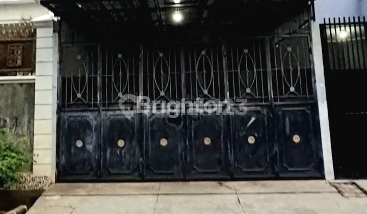 4-STORY JELAMBAR HOUSE SEMI-FURNISHED AND FLOOD-FREE