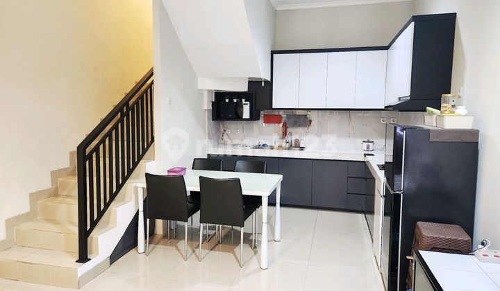 Rumah Tanjung Duren 3 Lantai Semi Furnish Siap Dihuni & Bebas Banjir 2