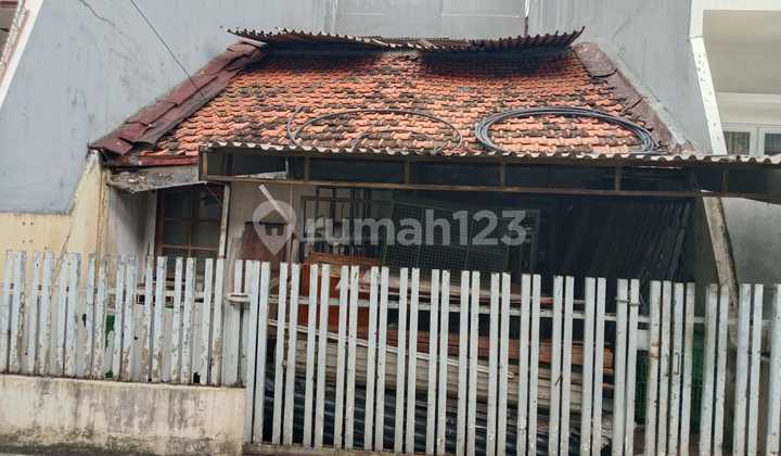 Rumah Tua di Duri Kepa Hitung Tanah dan Bebas Banjir