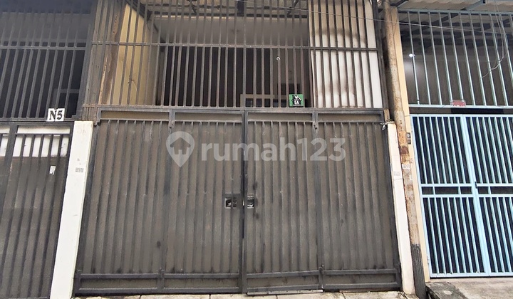 Rumah Bangunan Ruko 3 Lantai Semi Furnish di Pakuwon Jelambar, Jakarta Barat