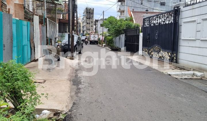 RUMAH HUK TALIB TAMAN SARI JAKARTA BARAT DIHITUNG TANAH SAJA 2