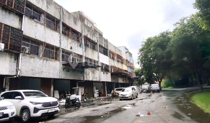 Ruko Textile di Kawasan Bisnis Tanah Abang 3.5 Lantai Ada Lift Barang