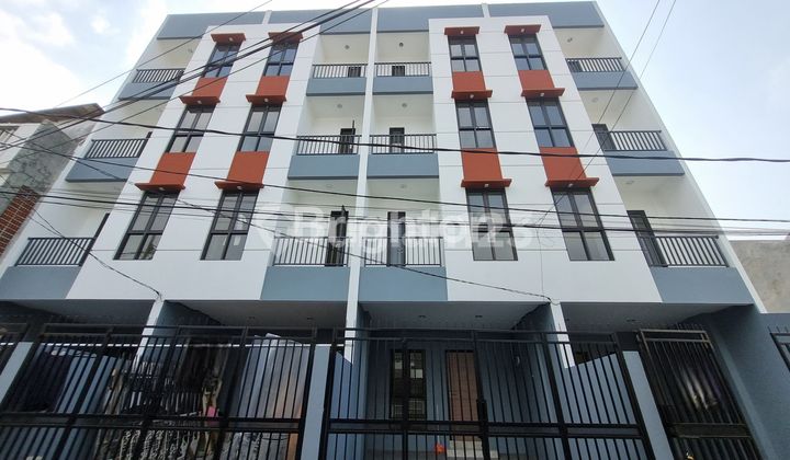 RUMAH BARU BENTUK RUKO 4 LANTAI DI SUMUR BATU KEMAYORAN JAKARTA PUSAT