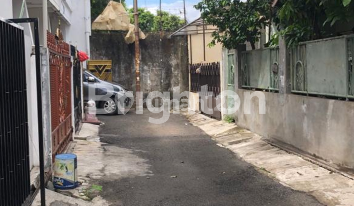 Rumah Tua Angsana Duri Kepa Hitung Tanah Bebas Banjir SHM 2
