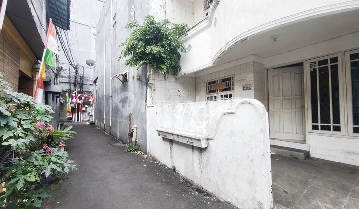 Rumah Tanjung Duren 2 Lantai di Dalam Gang Tidak Jauh Dari Jalan Raya