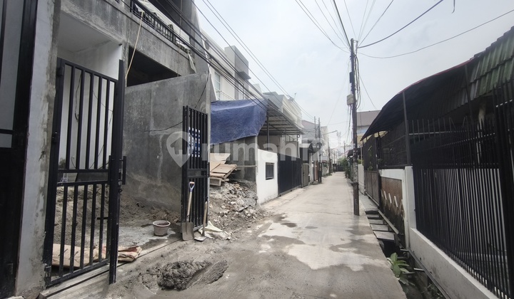Rumah Minimalis Baru 3,5 Lantai Di Kepa Duri, Jakarta Barat Rumah Rumah Minimalis Baru 3,5 Lantai Di Kepa Duri, Jakarta Barat Rumah